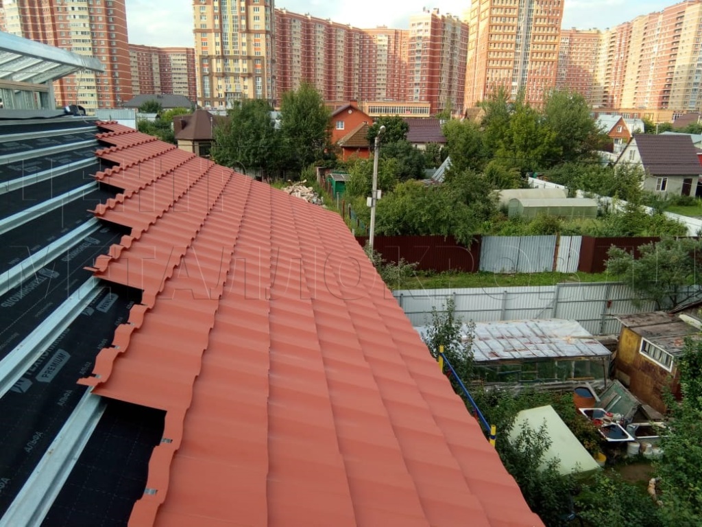 Металлочерепица Геркулес 8004 терракотовый Стальной Бархат от Центра Металокровли в Рязани